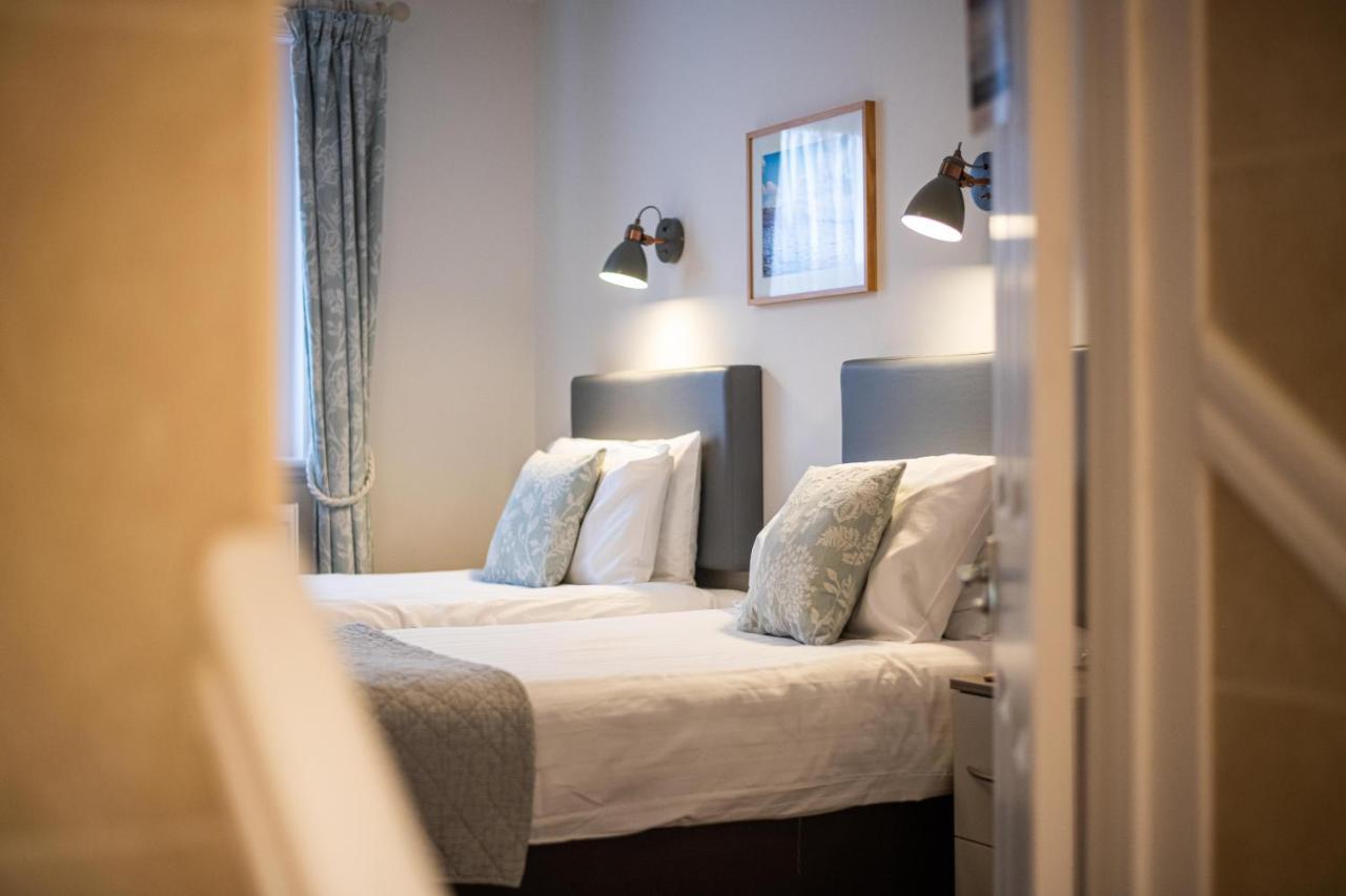 The Kingswood Hotel 3*